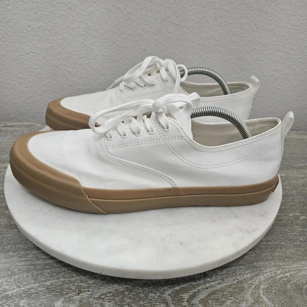 Sperry shoes are